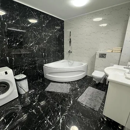 Black Sea Apartmán *